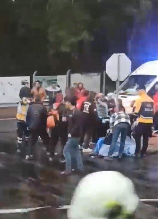 Fabrika Personelini Taşıyan Servis Devrildi: 7 Yaralı