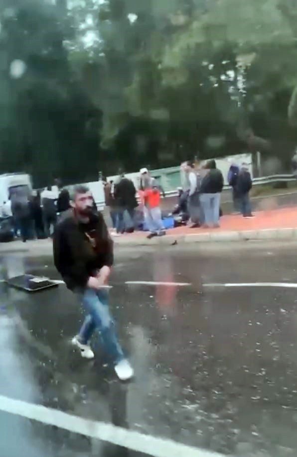 Fabrika Personelini Taşıyan Servis Devrildi: 7 Yaralı