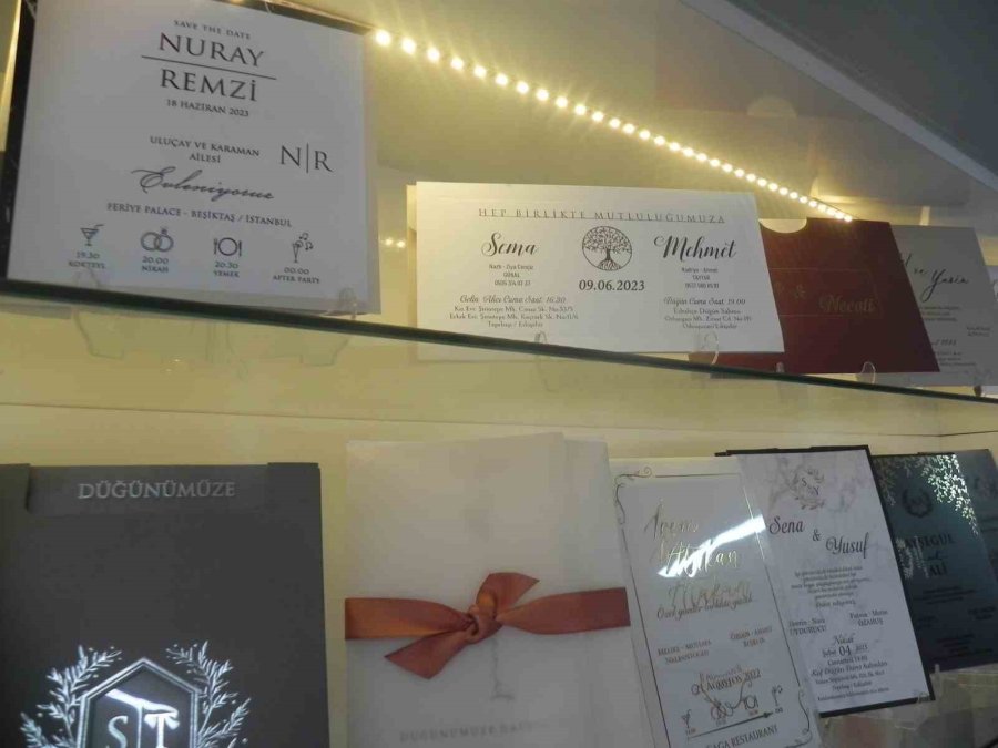 Davetiye Satıcıları Düğün Sezonundan Umutlu