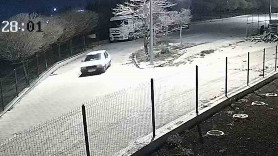 Konya’da 21 Ayrı Suç Kaydı Olan Akü Hırsızı Yakalandı