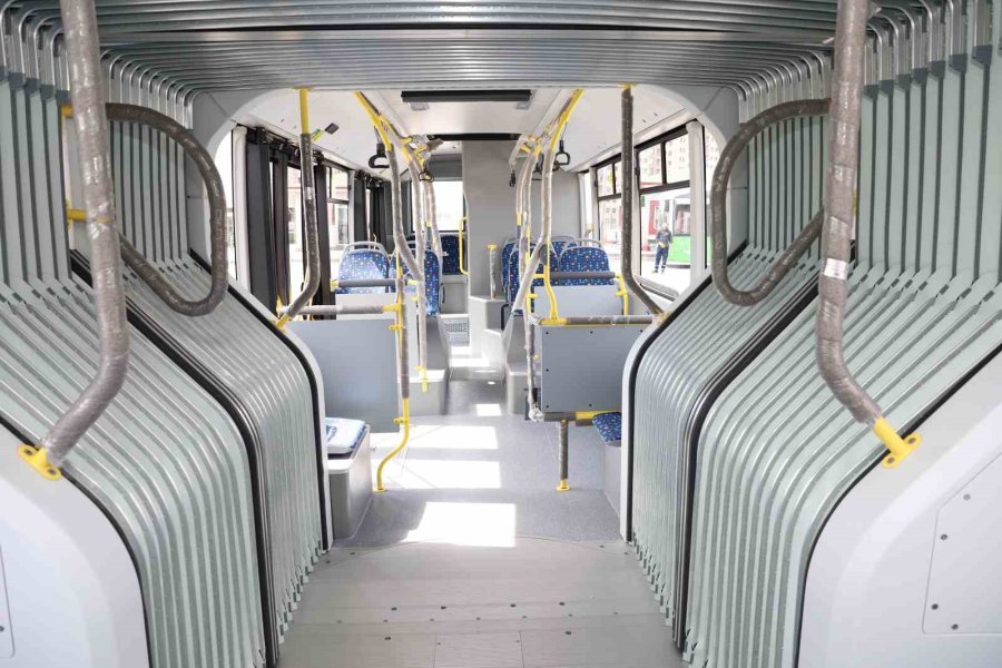 Büyükşehir’in 12 Yeni Otobüsü Görücüye Çıkıyor