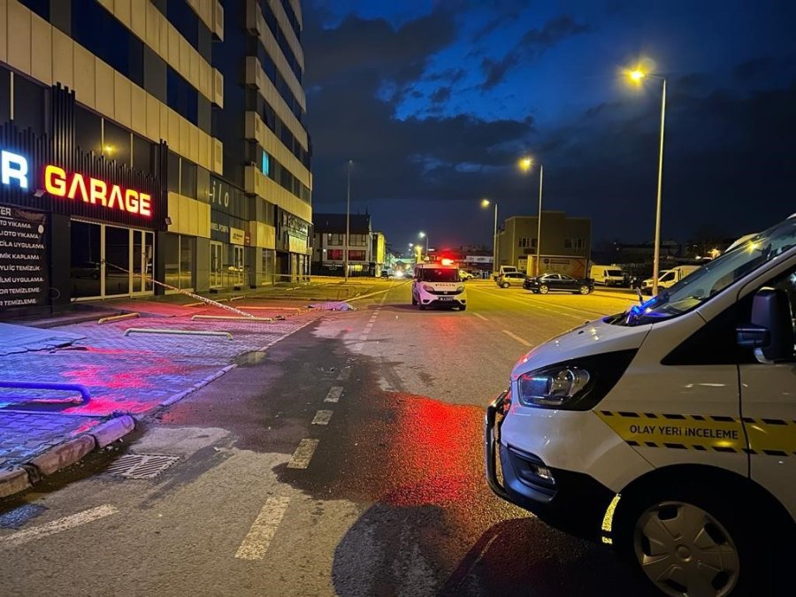 Kayseri’de 14. Kattan Düşen Şahıs Hayatını Kaybetti