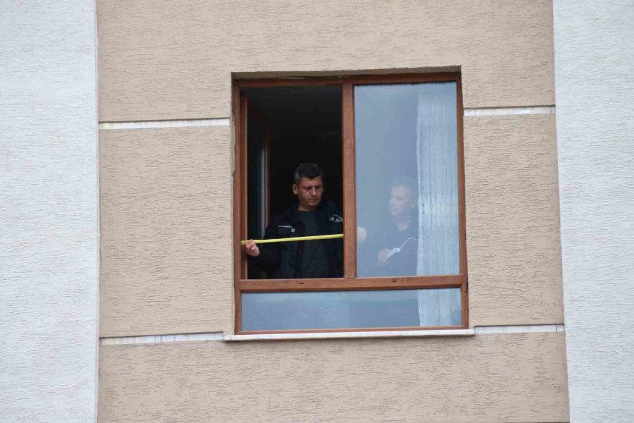 Sevgilisinin Camdan Düşerek Hayatını Kaybetmesi Sonucu Tutuklanan Şüphelinin İfadesine Ulaşıldı