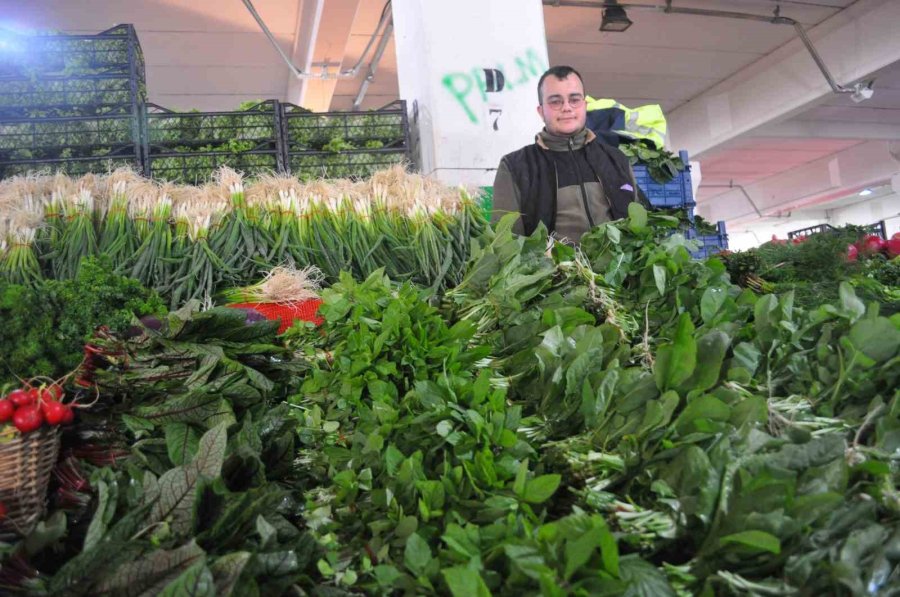 Pazarcı Esnafı Kontrolsüz Ve Plansız Üretimden, Satıştan Dertli