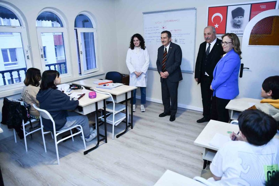 Başkan Ataç ’bahriye Üçok’ Öğrencilerini Ziyaret Etti