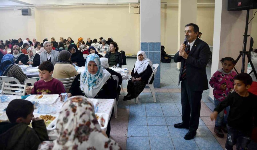 İftar Sofrası Gündüzler’de Kuruldu