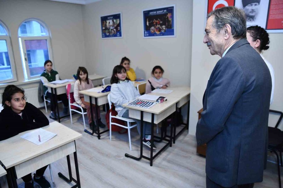 Başkan Ataç ’bahriye Üçok’ Öğrencilerini Ziyaret Etti