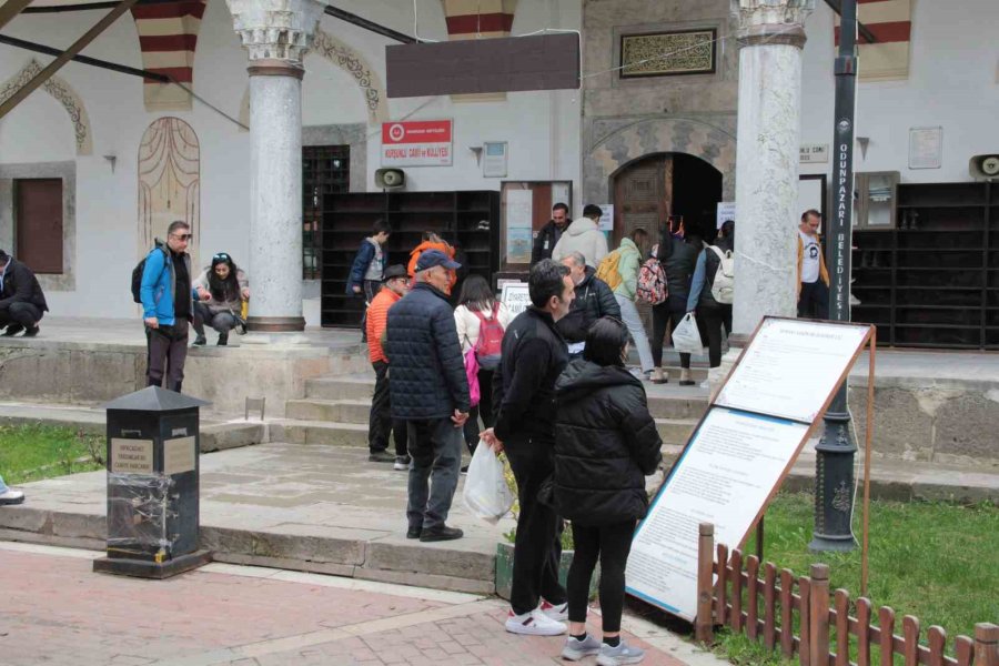 Ramazan Ayında Kurşunlu Külliyesi’nin Ziyaretçi Yoğunluğu Arttı