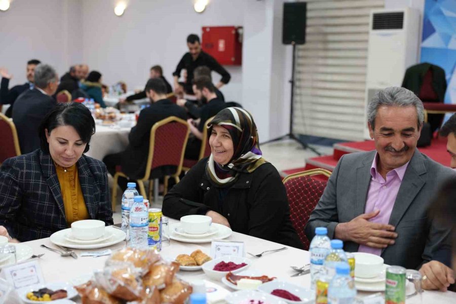 Hacılar’da Şehit Aileleri, Gaziler Ve Depremzedeler İftarda Buluştu