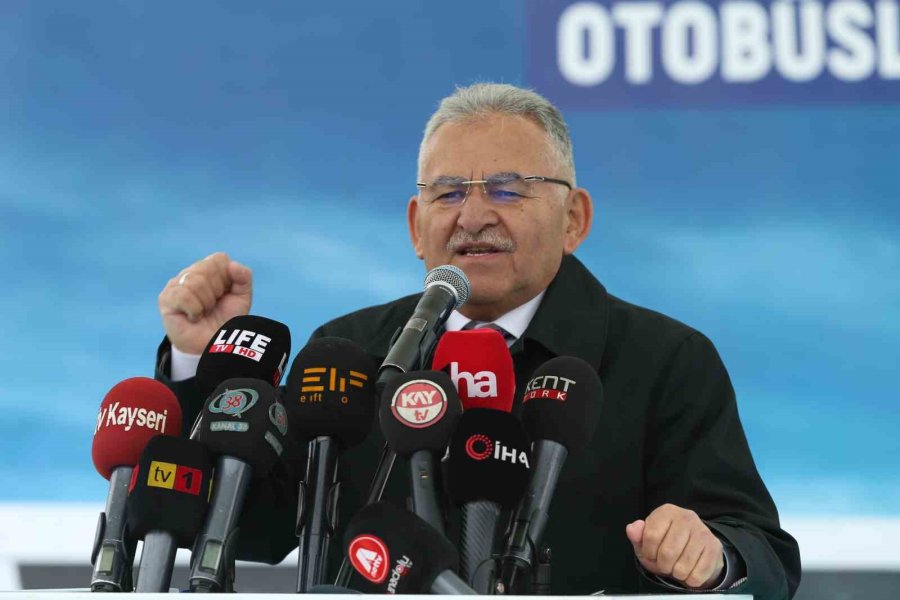 Başkan Büyükkılıç, 12 Adet Yeni Otobüsü Tanıttı