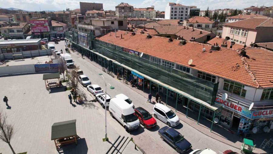 Konya Büyükşehir Ereğli Kent Meydanı’ndaki Dükkanları İhya Ediyor