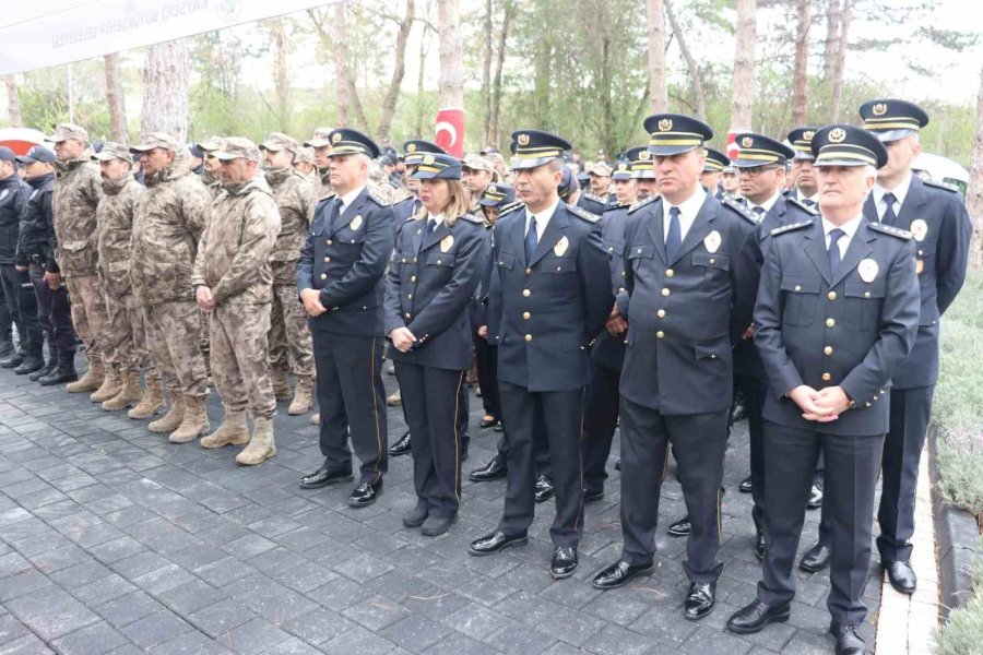 Şehit Polisler Dualarla Anıldı