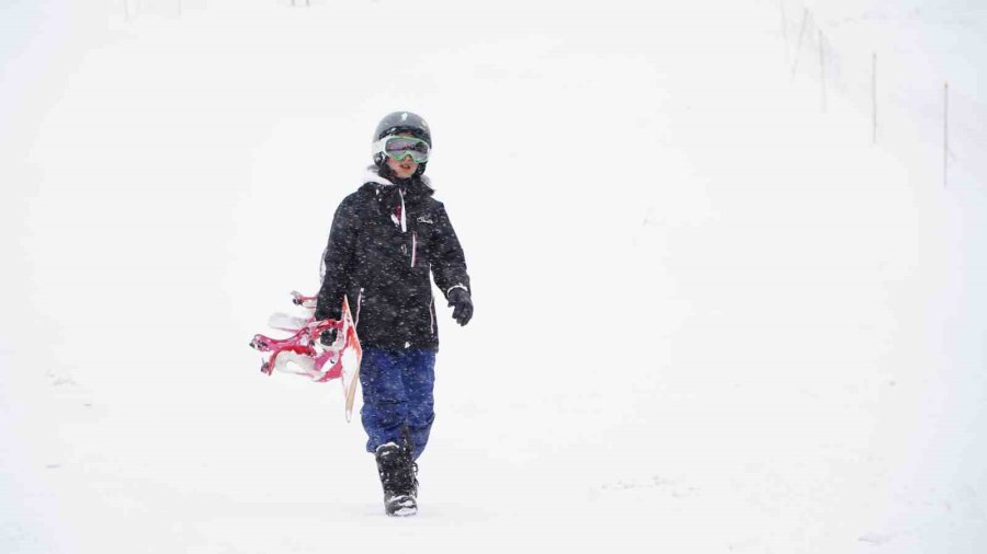 Erciyes’te Nisan Karı