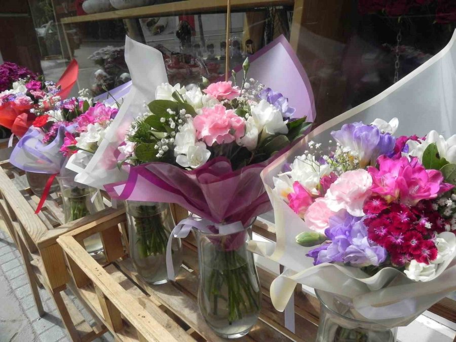 Eskişehir’de ’frezya’ Çiçeğine Yoğun Talep