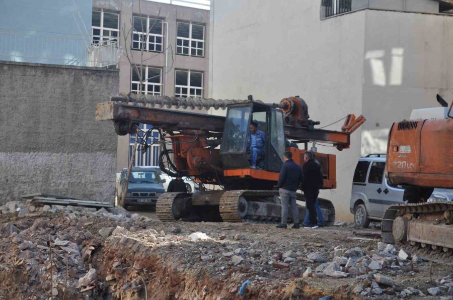 Zemin İyileştirme Çalışmaları Devam Ediyor