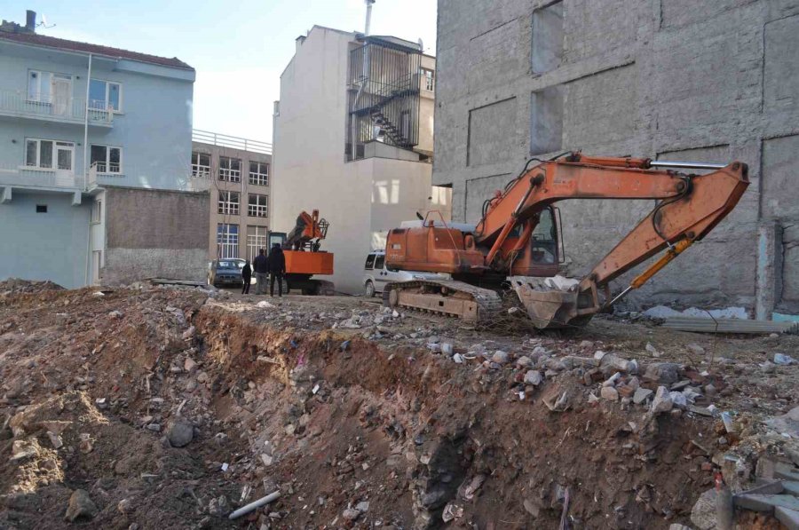 Zemin İyileştirme Çalışmaları Devam Ediyor