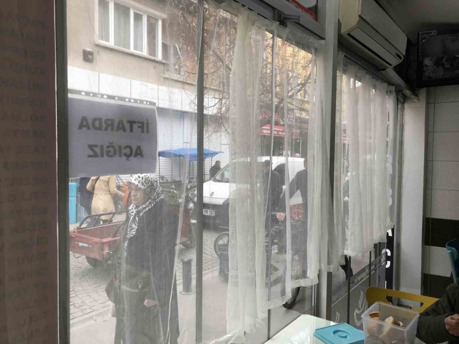 Eskişehir’deki Lokantadan Ramazanda Duyarlı Davranış