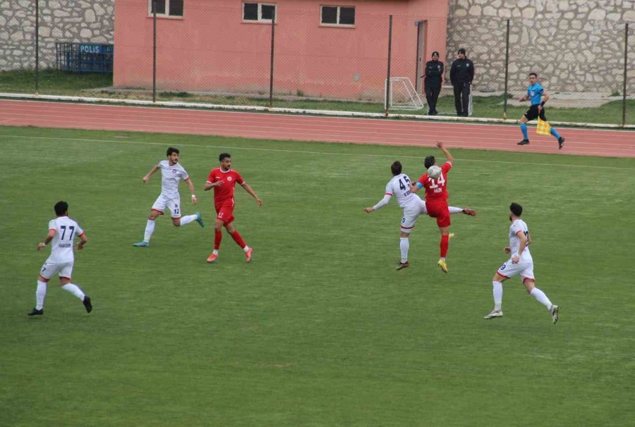 Tff 3. Lig: Karaman Fk: 1 - Kırıkkale Büyük Anadoluspor: 1