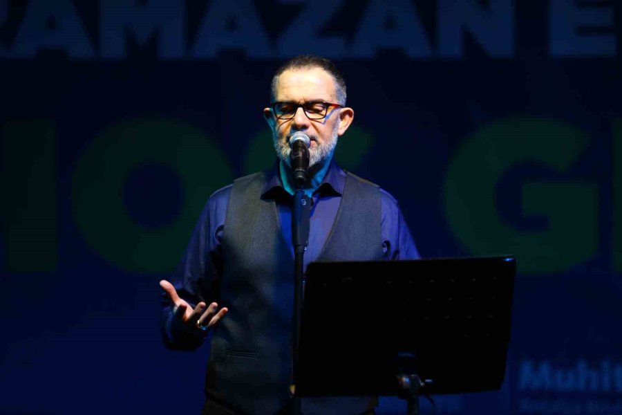 İbrahim Sadri’den Şiir Dolu Ramazan Akşamı