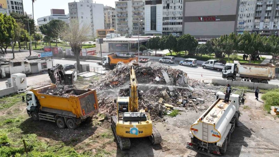 Büyükşehir Belediyesi Balbey’de İlk Kazmayı Vurdu