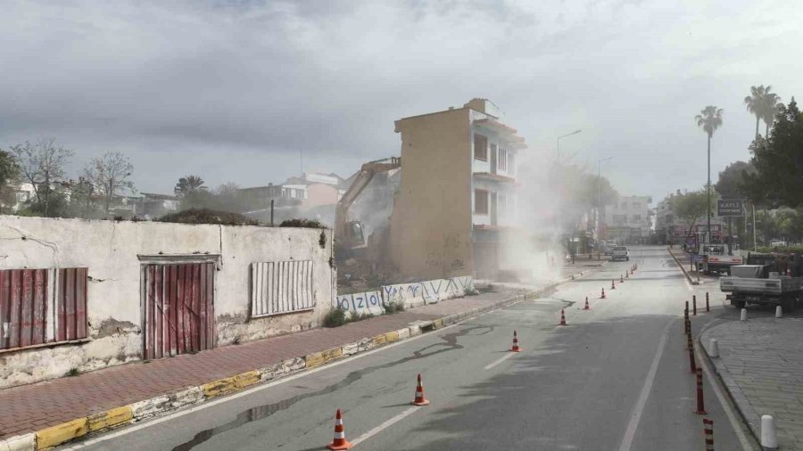 Büyükşehir Belediyesi Balbey’de İlk Kazmayı Vurdu