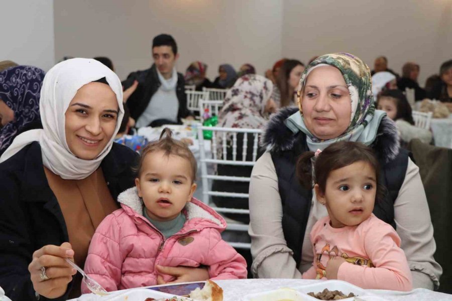 Gemiçli Yörükler İftarda Bir Araya Geldi