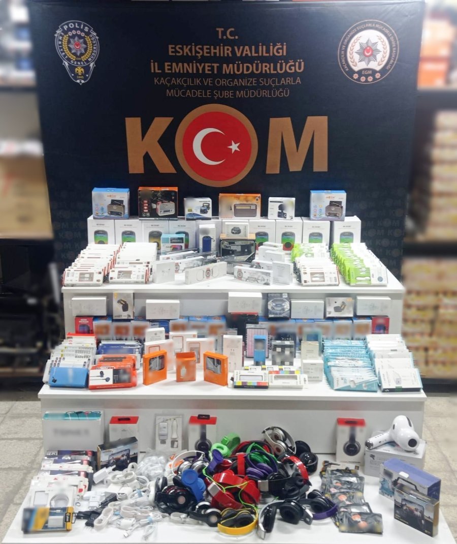 Eskişehir’de Çok Sayıda Kaçak Ürün Ele Geçirilirken 18 Şüpheli Yakalandı