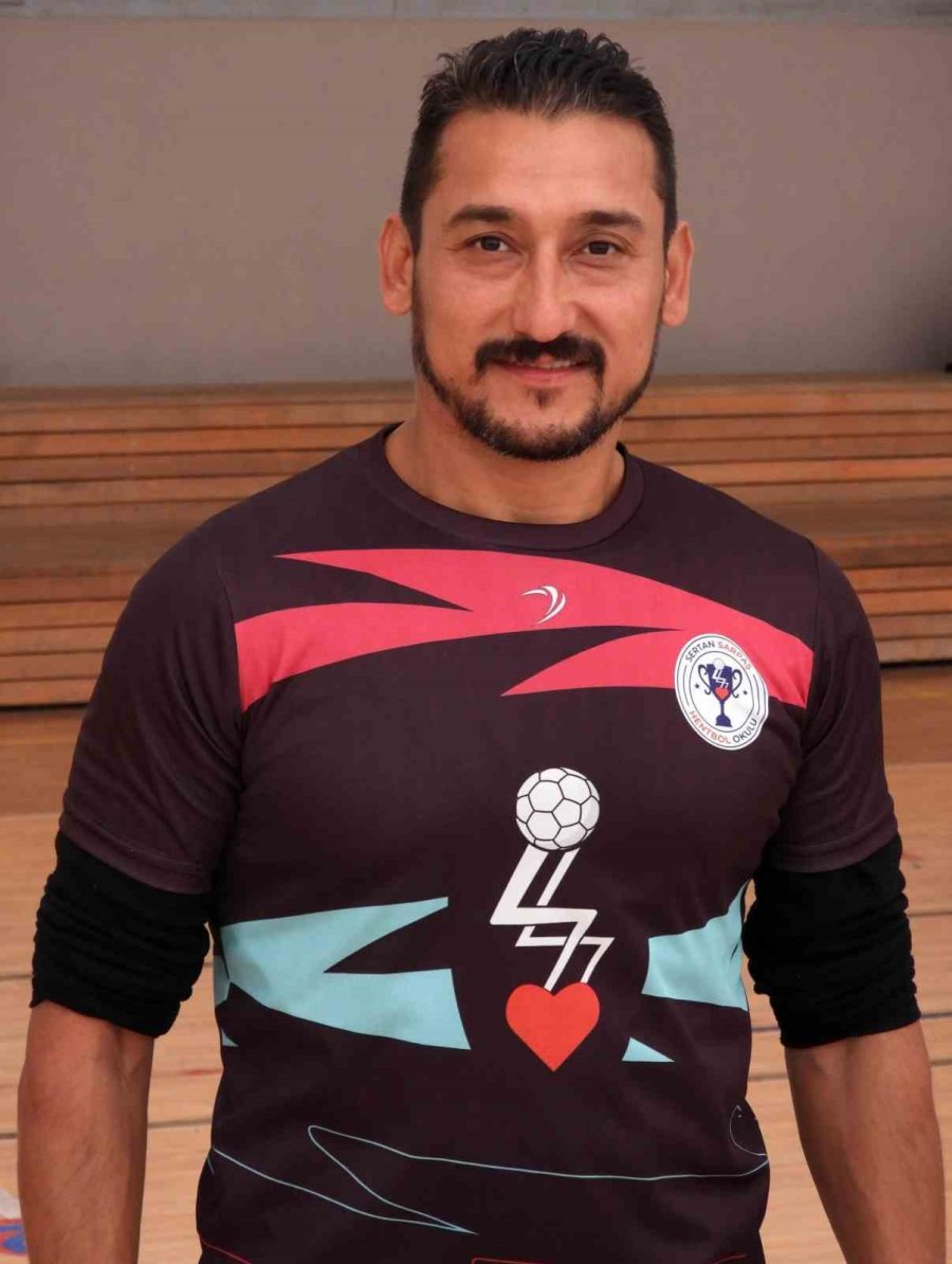 Kepez’in Hentbolcuları Türkiye 3’üncüsü