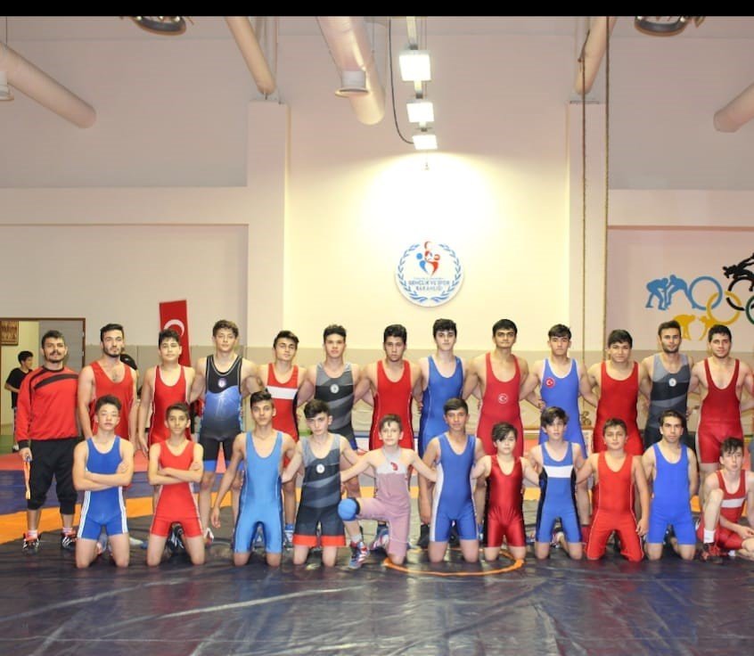 Eskişehir’den 10 Sporcu Madalya İçin Güreşecek