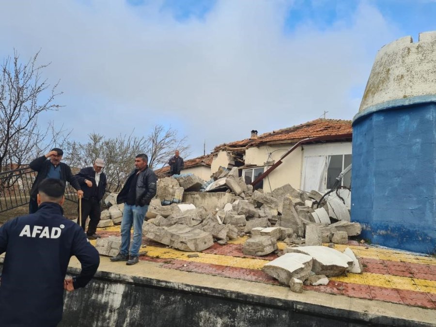 Aksaray’da Fırtına Ve Hortum Yıktı Geçti