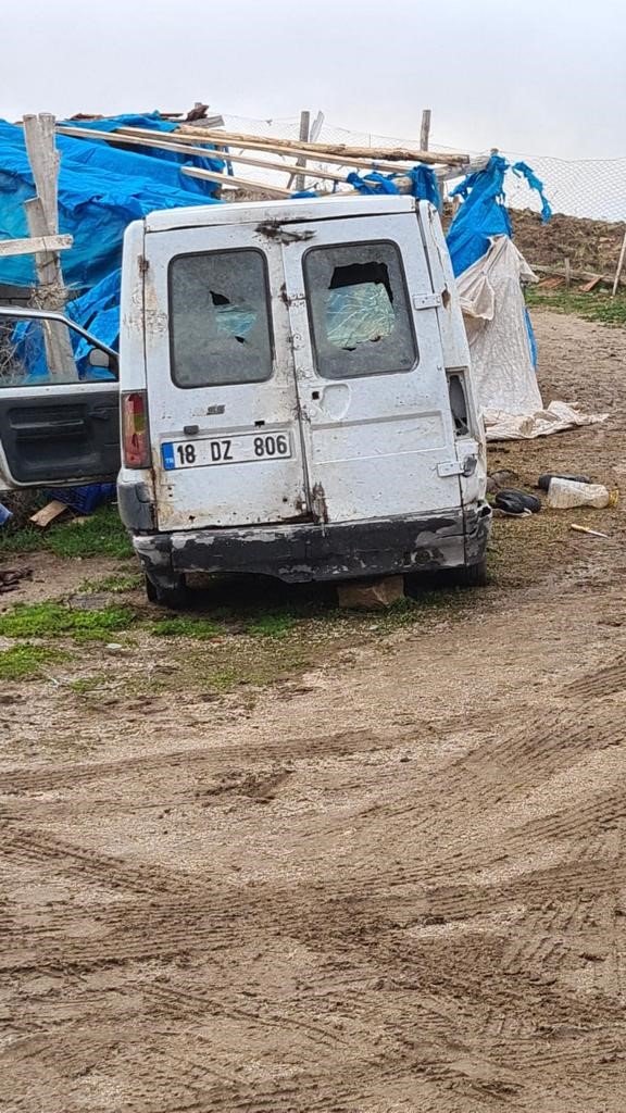 Aksaray’da Fırtına Ve Hortum Yıktı Geçti