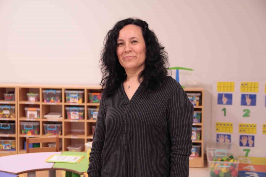 Tüdam’da Eğlenerek Öğrenen Depremzede Çocuklar Farklı Atölyelerde Eğitim Alıyor