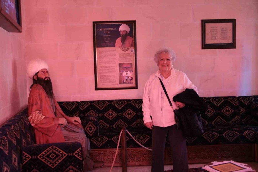 Ziyaretçiler Ecdadını Gezerek Öğreniyor