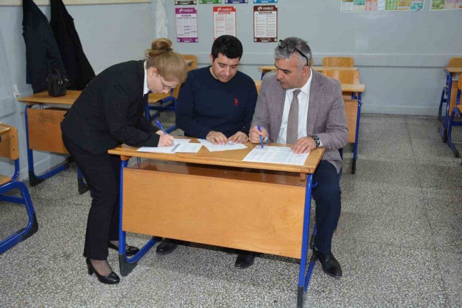 Eskişehir’de De Sözleşmeli Öğretmen Alımı Mülakatları Başladı