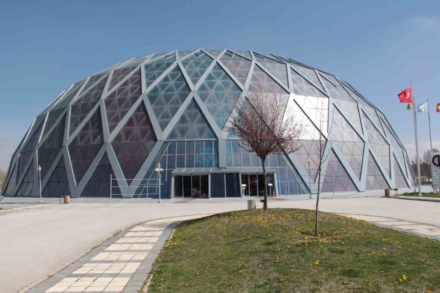 Ziyaretçiler Ecdadını Gezerek Öğreniyor