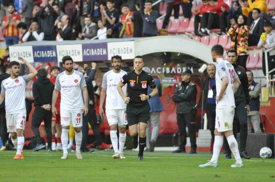 Spor Toto Süper Lig: Kayserispor: 1 - Ümraniyespor: 1 (ilk Yarı)