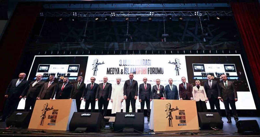 Erü’nün Sempozyum Konsorsiyumunda Yer Aldığı “3. Uluslararası Medya Ve İslamofobi Sempozyumu” Gerçekleştirildi