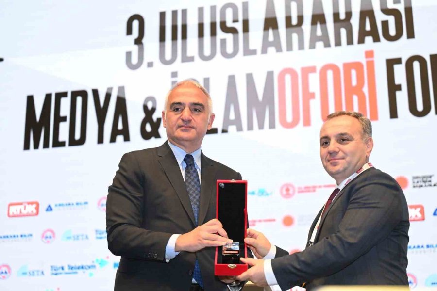 Erü’nün Sempozyum Konsorsiyumunda Yer Aldığı “3. Uluslararası Medya Ve İslamofobi Sempozyumu” Gerçekleştirildi