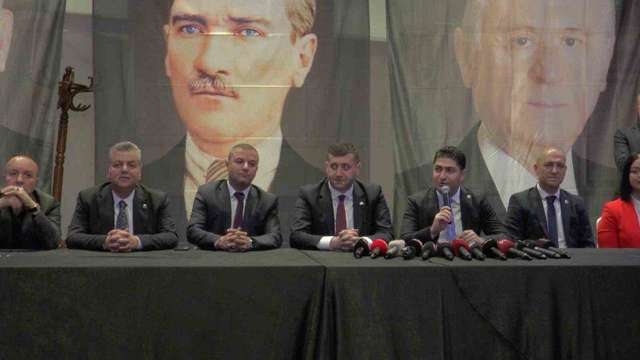 Mhp’li Özdemir: ”milliyetçi Hareket Partisi, Demokrasi Seferine Çıkmıştır”