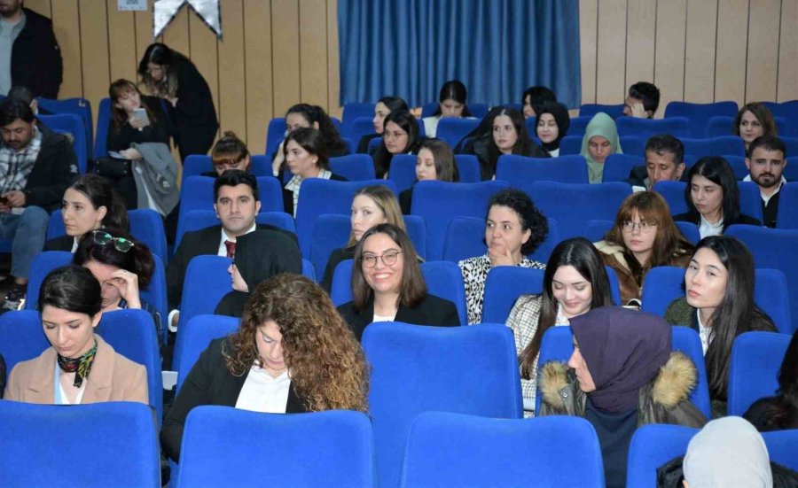 Eskişehir’de De Sözleşmeli Öğretmen Alımı Mülakatları Başladı