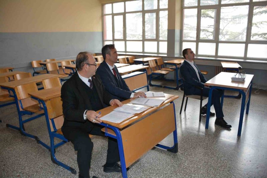 Eskişehir’de De Sözleşmeli Öğretmen Alımı Mülakatları Başladı