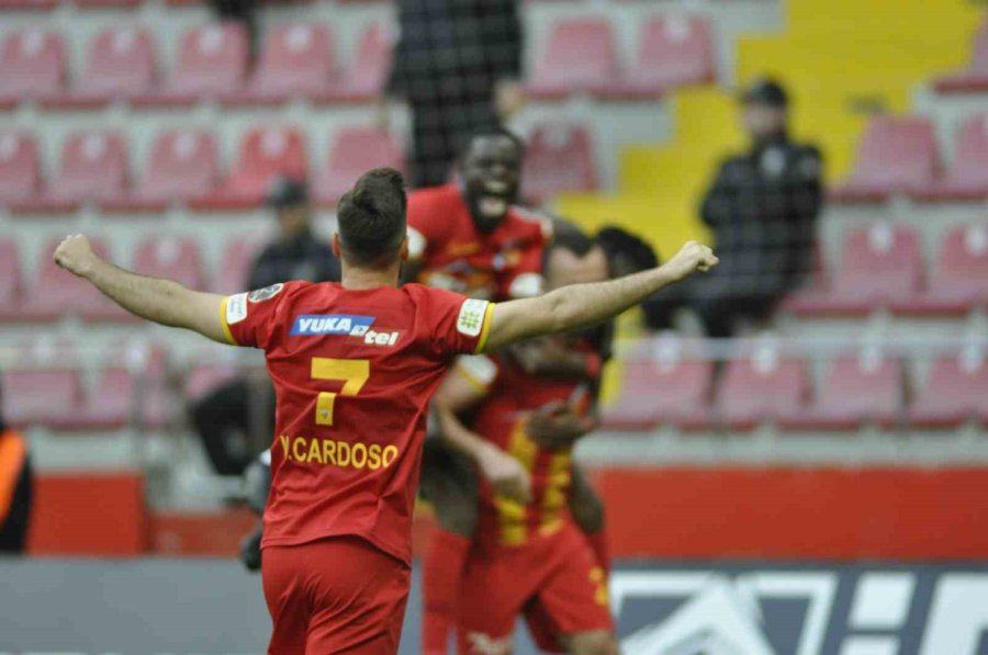 Spor Toto Süper Lig: Kayserispor: 3 - Ümraniyespor: 1 (maç Sonucu)