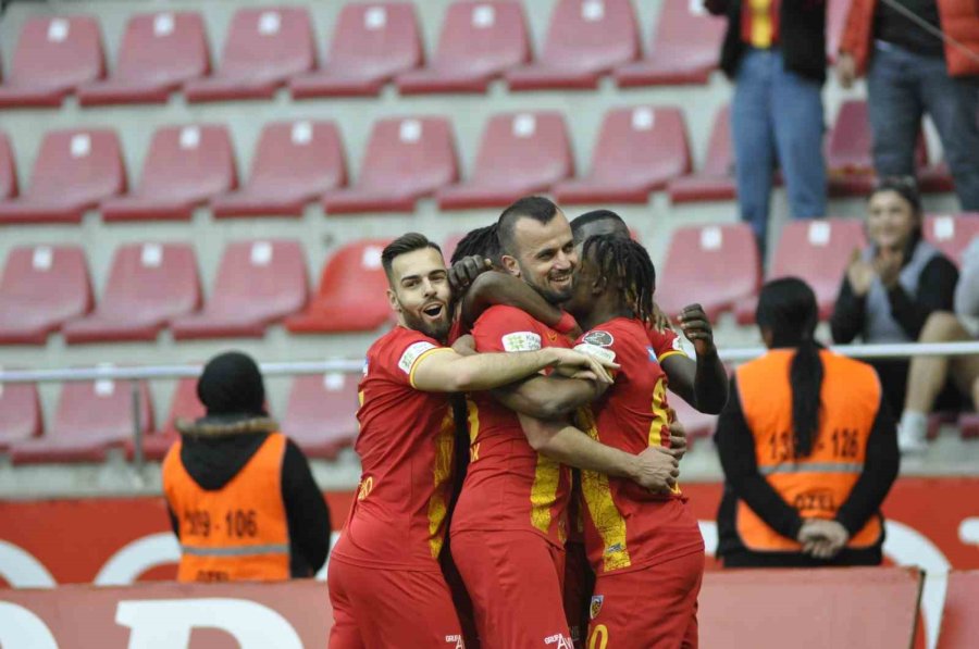 Spor Toto Süper Lig: Kayserispor: 3 - Ümraniyespor: 1 (maç Sonucu)