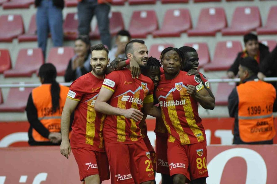 Spor Toto Süper Lig: Kayserispor: 3 - Ümraniyespor: 1 (maç Sonucu)