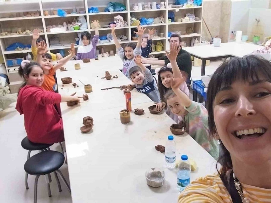 Anadolu Üniversitesi Depremden Etkilenen Çocuklar İçin “öğrenelim, Paylaşalım, Hayatla Buluşalım” Programı Düzenliyor