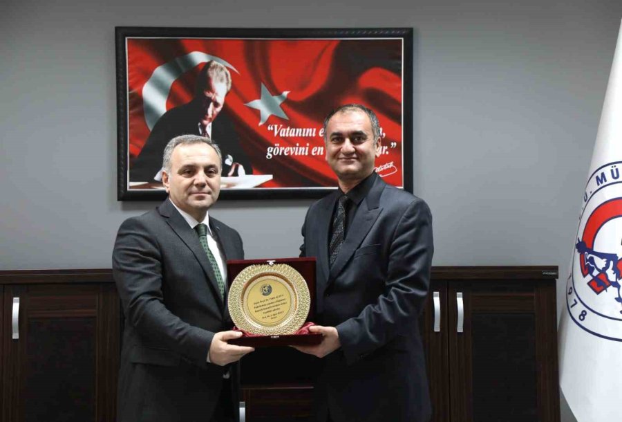 Erü Mühendislik Fakültesi’nde Devir Teslim Töreni