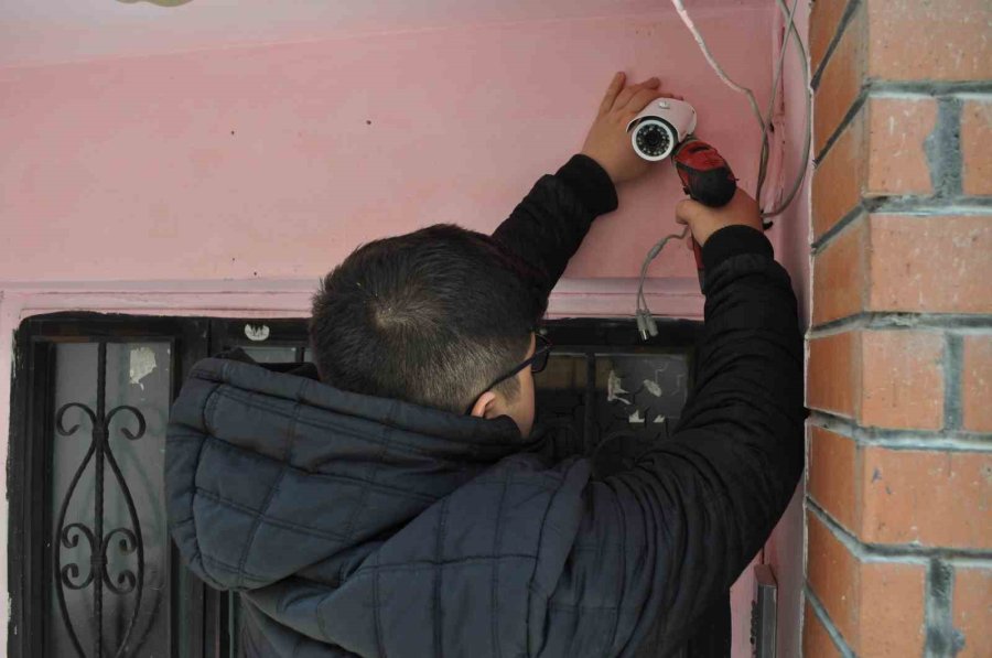 Bireysel Olarak Evine Kamera Taktıranların Sayısı Arttı