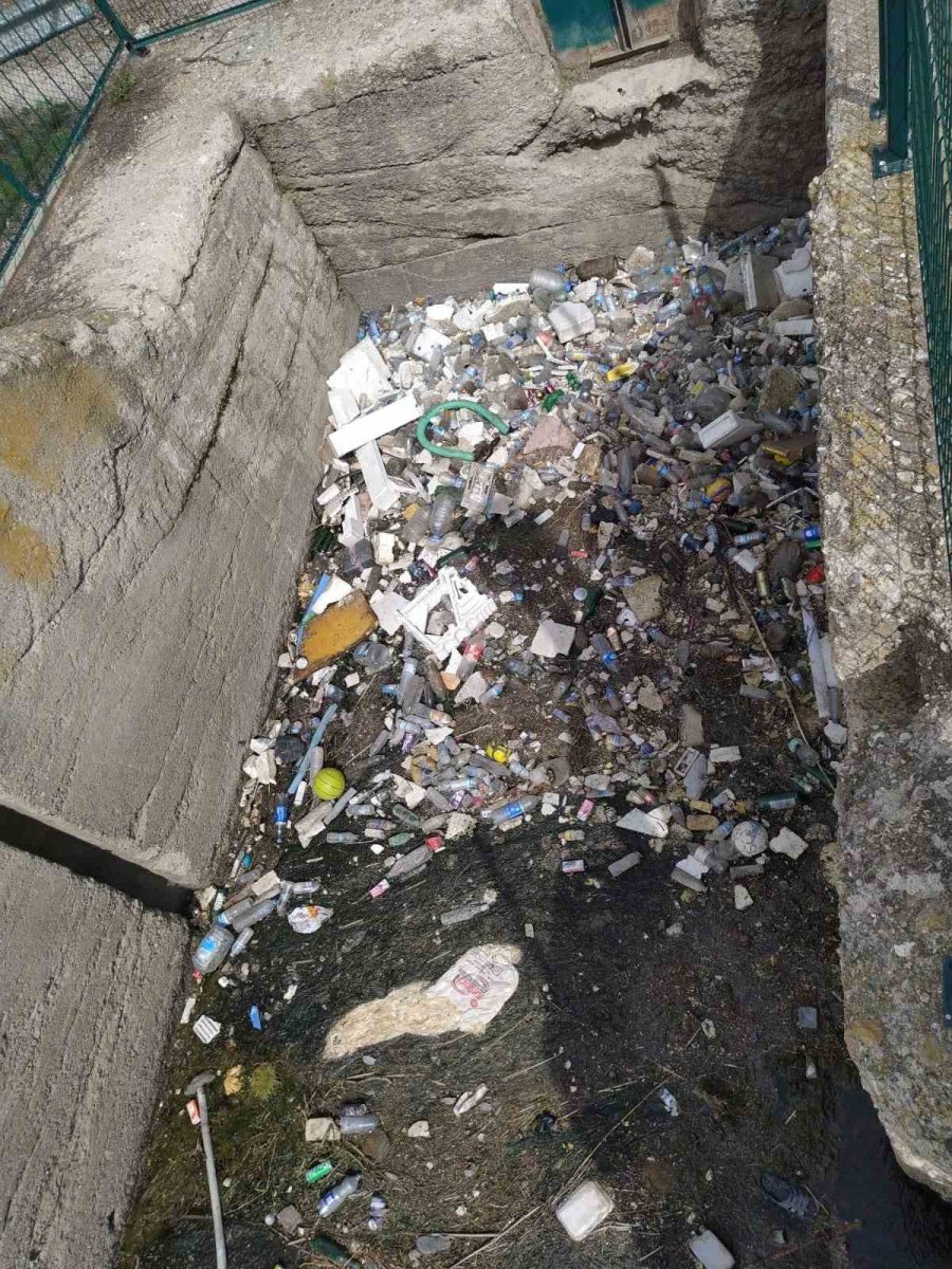 Bu Görüntünün Sebebi Çevre Duyarsızlığı