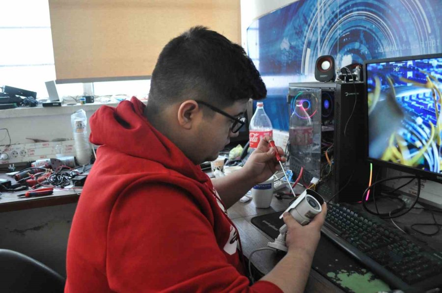 Bireysel Olarak Evine Kamera Taktıranların Sayısı Arttı