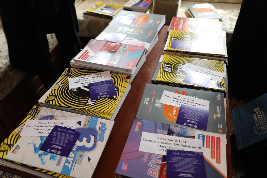 Depremzede Öğrenciler İçin Başlatılan Kitap Kampanyası Devam Ediyor